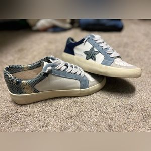 Size 7.5 Vintage Havana sneakers